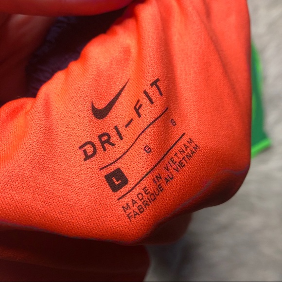 NWOT Nike dry-fit multicolored running shorts - Picture 4 of 4